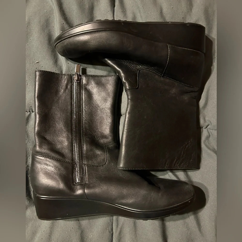 Cole Haan Ontario waterproof wedge black boots size 6.5B